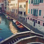 Bed & Breakfast 3749 Pontechiodo Venedig