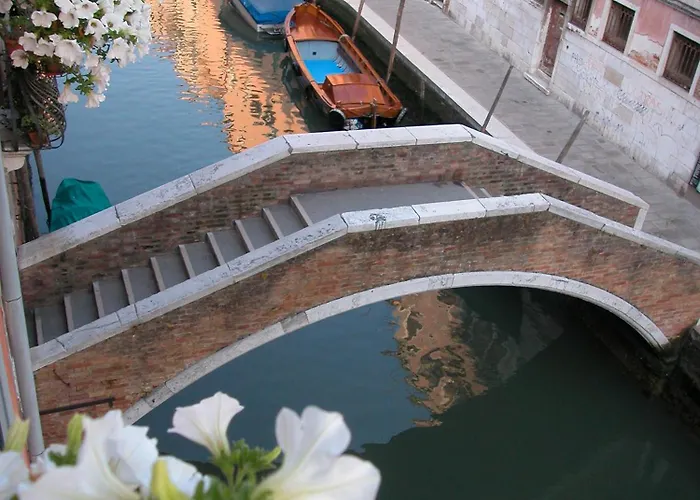 Bed and breakfast 3749 Pontechiodo 3*