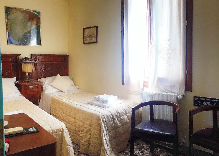 Bed and breakfast 3749 Pontechiodo 3*