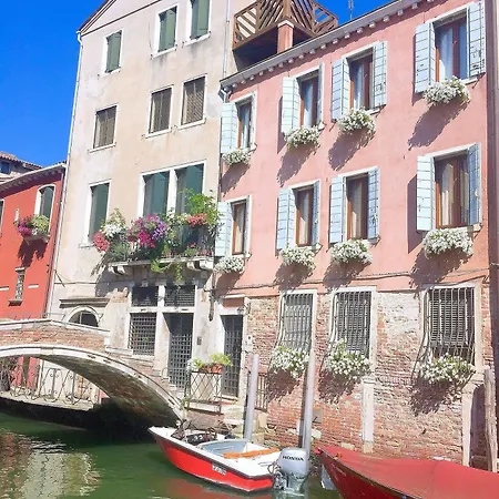 3749 Pontechiodo Bed & Breakfast 3*