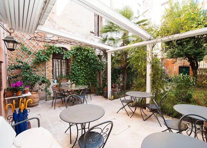 3749 Pontechiodo Bed and Breakfast 3*